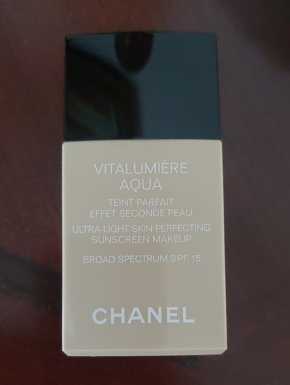 CHANEL Vitalumière Aqua Foundation 32 Beige Rose